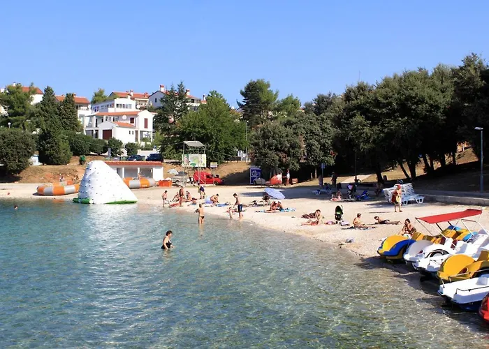 With A Parking Space - 15582 Póla