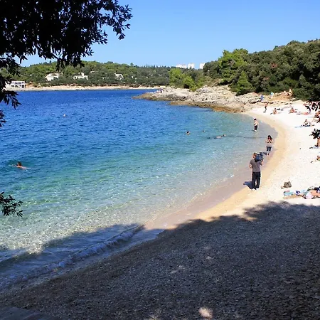 With A Parking Space - 15582