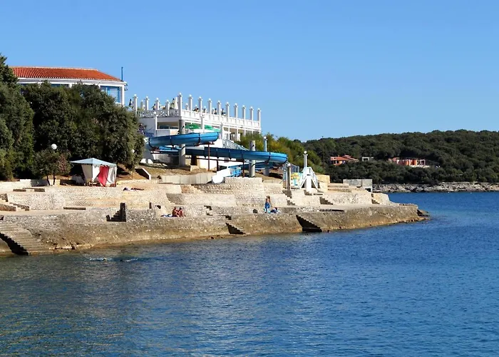 With A Parking Space - 15582 Pula